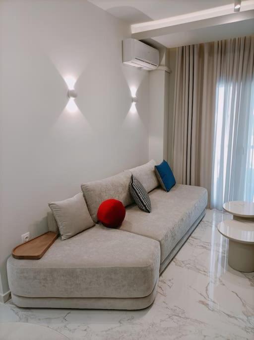 شقة Luxe Boutique With Balcony سالونيك المظهر الخارجي الصورة