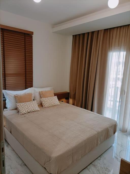 شقة Luxe Boutique With Balcony سالونيك المظهر الخارجي الصورة
